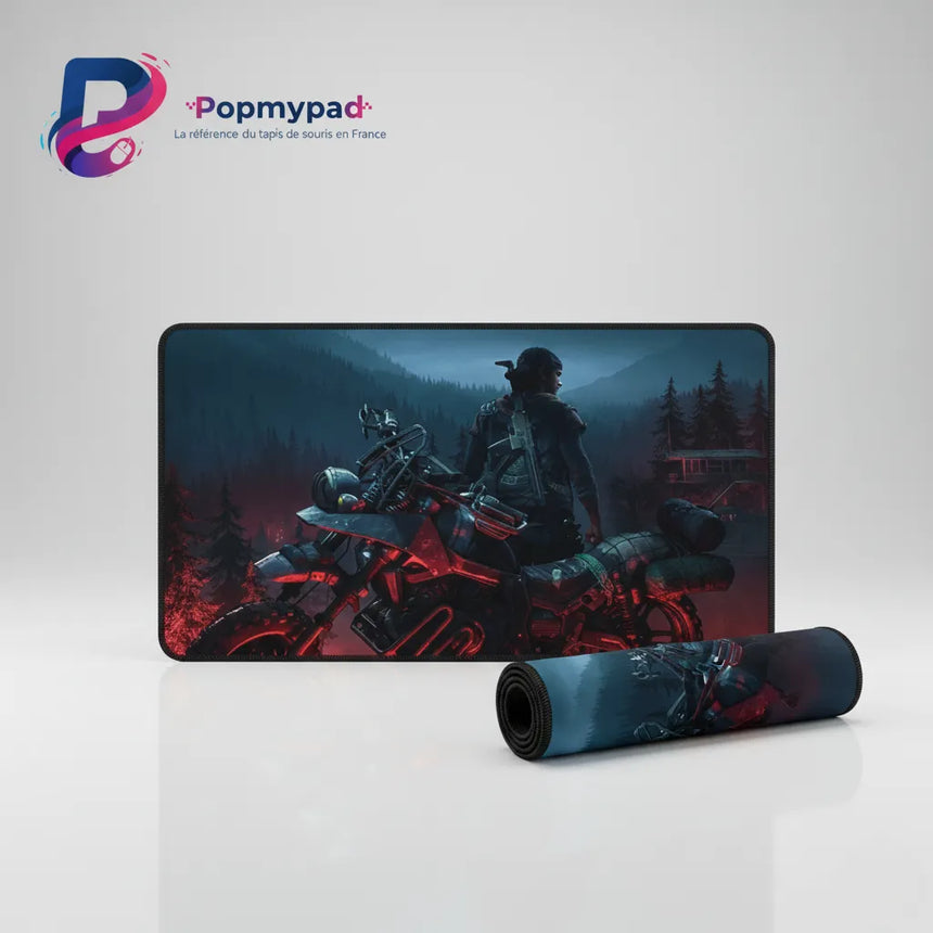 Tapis de Souris Gamer Days Gone - Survie et Précision Ultime avec Deacon St. John et sa moto dans un paysage post-apocalyptique.