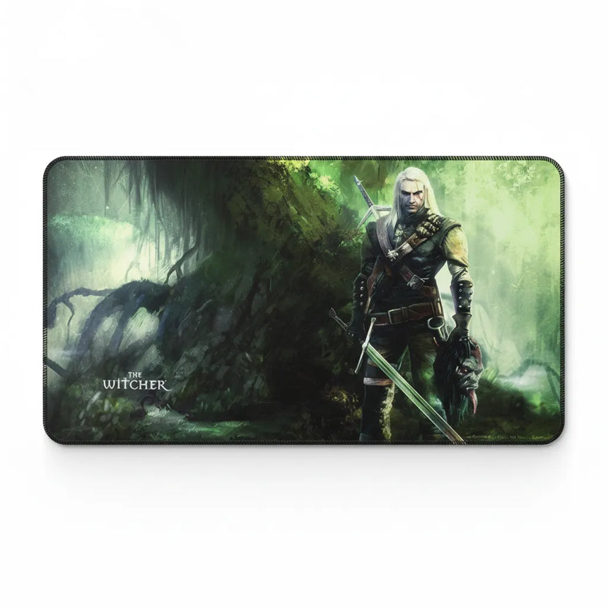 Tapis de Souris Gaming The Witcher - Édition Geralt de Riv Chasseur de Monstres avec Geralt dans une forêt