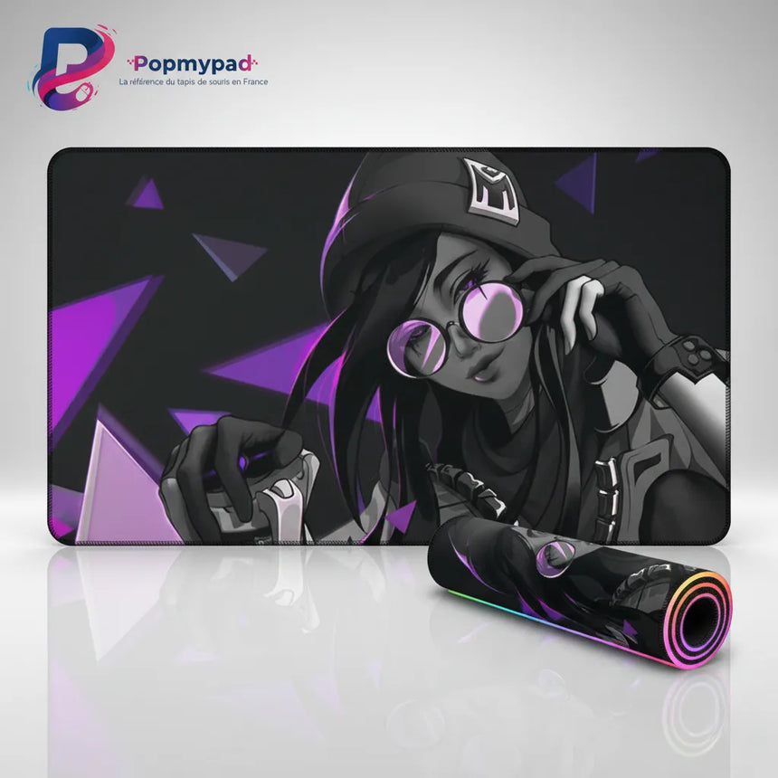 Tapis de Souris Gaming Valorant - Killjoy Edition (Style Tech-Noir & Violet) avec design graphique dynamique et moderne.