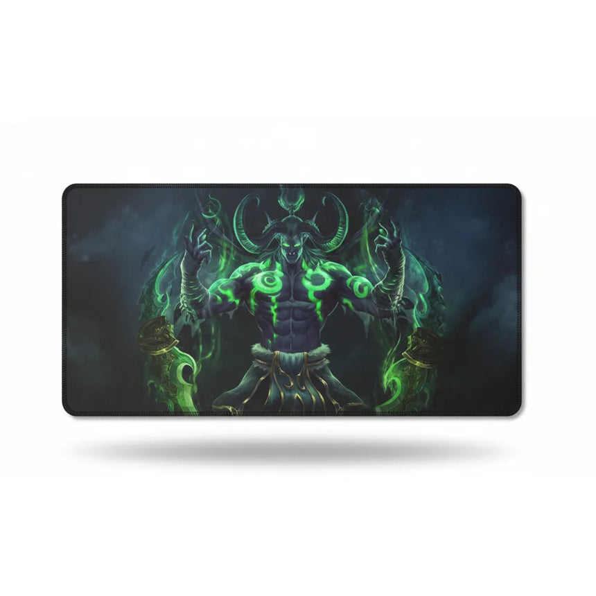 Tapis de Souris Gaming World of Warcraft - Édition Illidan Stormrage : Précision & Puissance Fel avec dessin d'Illidan.