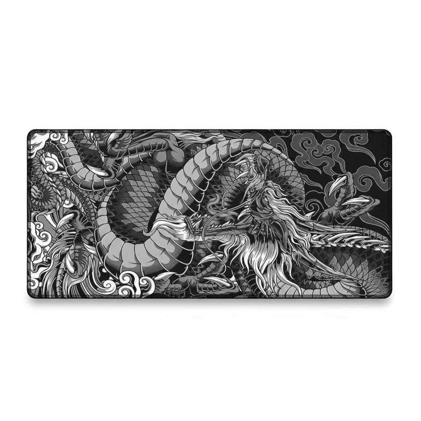 Tapis de Souris XXL Dragon Japonais - Édition Monochrome Impériale avec un design de dragon emblématique en noir et blanc.