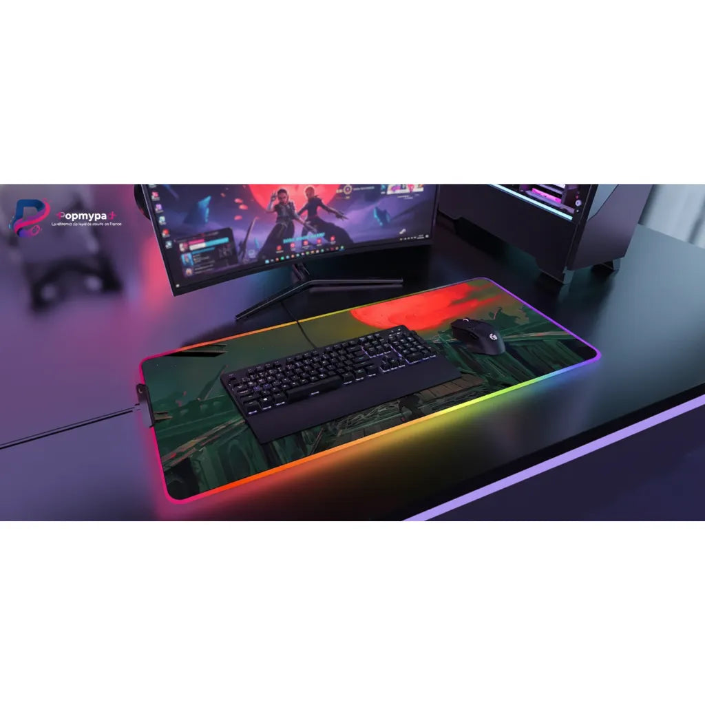 Tapis de souris League of Legends - Edition Jinx Arcane RGB - Performance XXL sur un bureau moderne avec écran et clavier