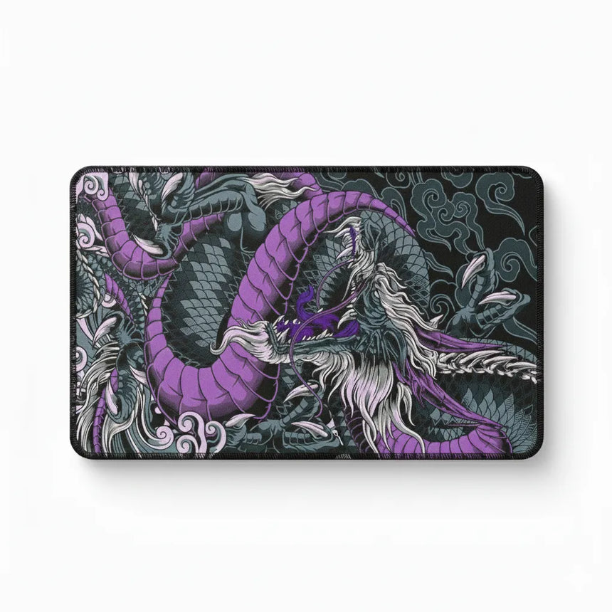 Tapis de Souris Gamer Dragon Japonais - Violet & Noir - Édition Mythologique XXL avec un dragon mystique en détail.