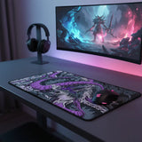 Tapis de Souris Gamer Dragon Japonais - Violet & Noir - Édition Mythologique XXL sur un bureau de gaming moderne.