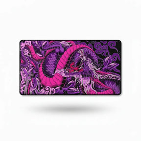 Tapis de Souris Gamer Dragon Japonais - Violet & Noir - Édition XXL avec un dragon majestueux en teintes violettes et magenta.