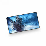 Tapis de Souris Gamer The Witcher - Édition Geralt & Ablette XXL avec Geralt de Riv en pleine traque
