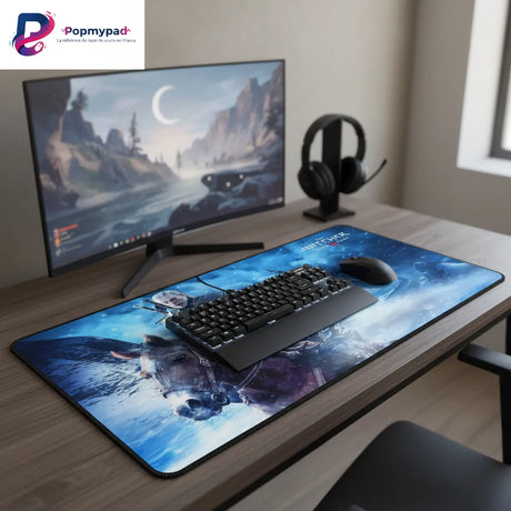 Tapis de Souris Gamer The Witcher - Édition Geralt & Ablette XXL sur un bureau avec un clavier et un écran.