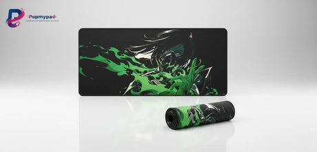Tapis de Souris Gamer Valorant - Édition Viper Toxique (XXL RGB) avec illustration de Viper et ses fumées toxiques.
