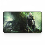 Tapis de Souris Gaming The Witcher - Édition Geralt de Riv Chasseur de Monstres avec Geralt dans une forêt