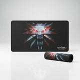 Tapis de Souris Gaming The Witcher 3 - Édition Wolf Medallion avec design agressif et symbole de l'École du Loup.