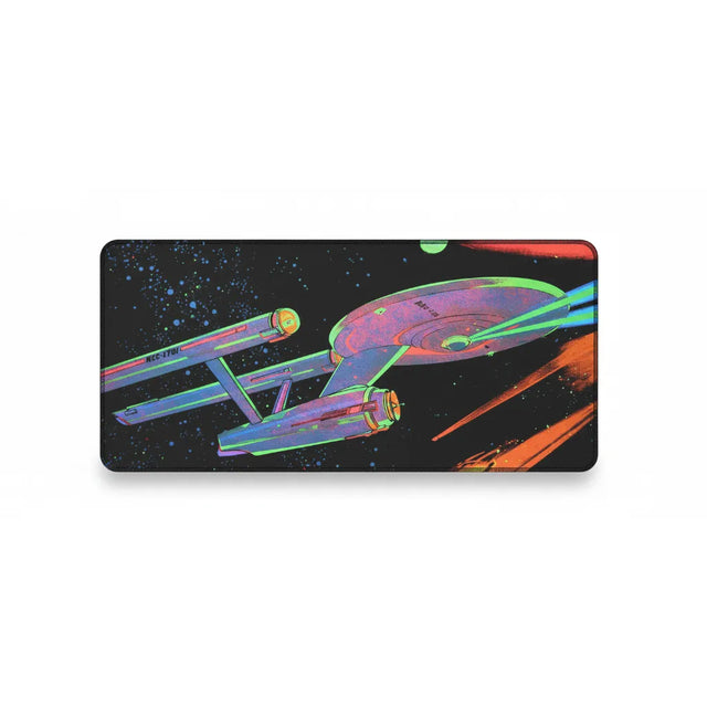 Tapis de Souris Star Trek - Édition Limitée USS Enterprise NCC-1701 Néon sur fond cosmique vibrant.