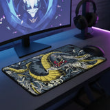 Tapis de Souris XXL Dragon Japonais - Édition Ryu Gold & Black avec motif dragon sur un bureau moderne