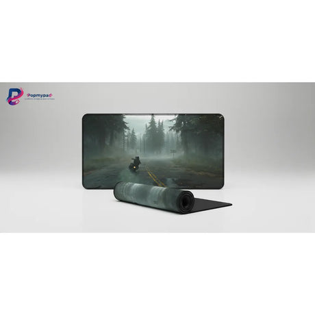 Tapis de souris Days Gone - Edition Collector "Survival Road" - XXL & Haute Précision avec design de forêt brumeuse.