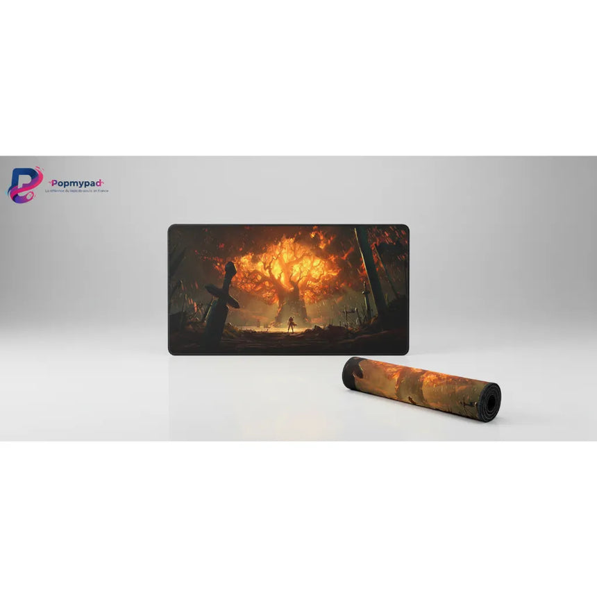 Tapis de souris Gaming "L'Arbre en Feu" – Performance Esport & Design Épique avec visuel apocalyptique.