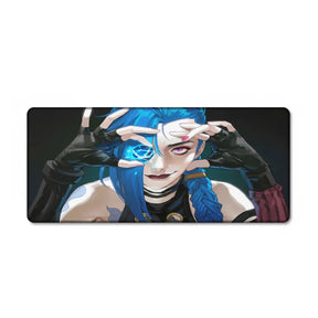 Tapis de souris League of Legends Jinx - Édition Hextech Chaos avec Jinx et design bleu électrique.