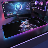 Tapis de souris Gaming RGB - League of Legends : Jinx Edition XXL avec illumination dynamique et illustration de Jinx.