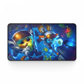 Tapis de souris Gaming Tactical HUD - L'atout Maître pour League of Legends avec personnages de jeu en action.