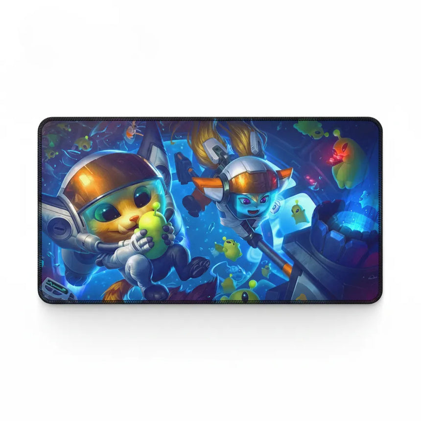 Tapis de souris Gaming Tactical HUD - L'atout Maître pour League of Legends avec personnages de jeu en action.