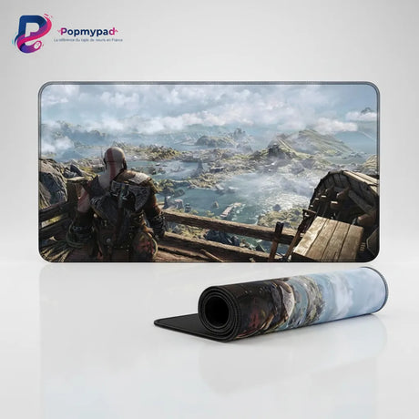 Tapis de souris God of War - L'Épopée de Kratos à Midgard avec Kratos face au Lac des Neuf.