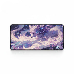Tapis de souris Renard Cosmique - L'Esprit des Étoiles (Édition Artistique) affichant un renard vibrant dans un univers étoilé.