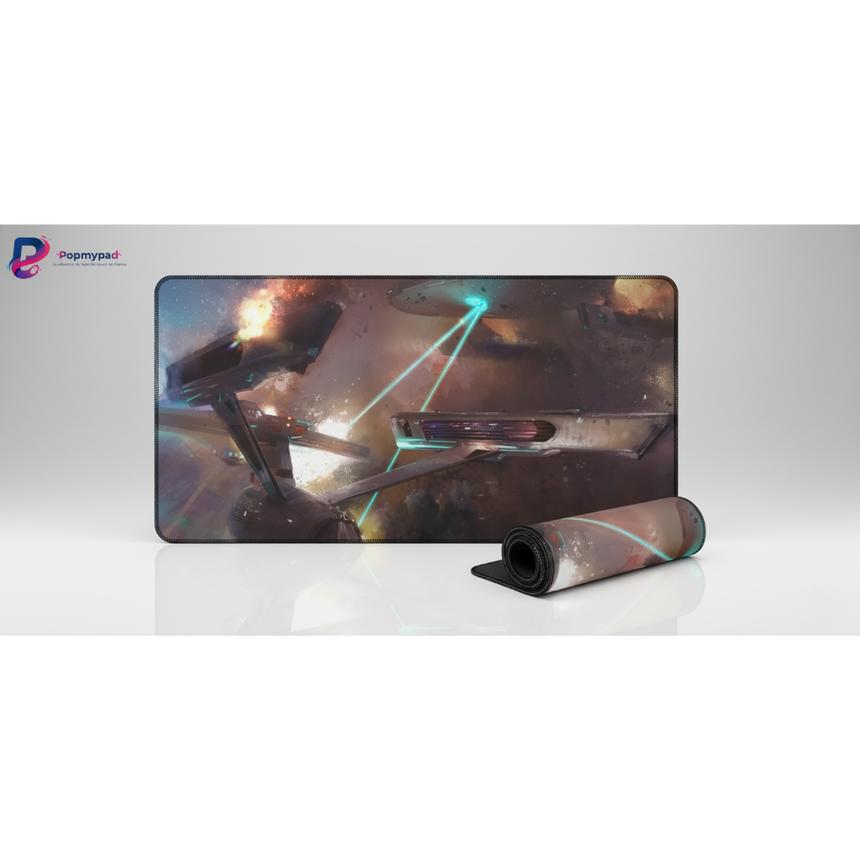 Tapis de souris Star Trek - Bataille Spatiale Épique (Édition Collector XXL) avec vaisseau spatiale en pleine action.