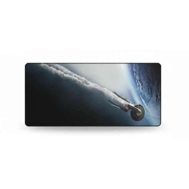 Tapis de souris Star Trek - L'USS Enterprise : L'Odyssée Interstellaire avec vaisseau spatial en vol.