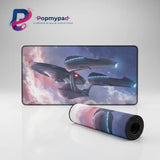 Tapis de souris Star Trek - USS Enterprise NCC-1701 : Édition Nébuleuse Cosmique avec design épique et nébuleuses.